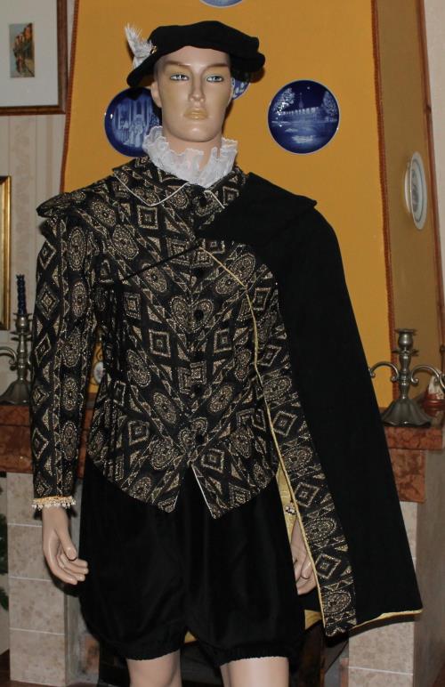 Abito Storico ABITI STORICI 1500 RINASCIMENTO VESTITO STORICO MASCHILE 1500 ART. CM004 realizzato su misura a mano